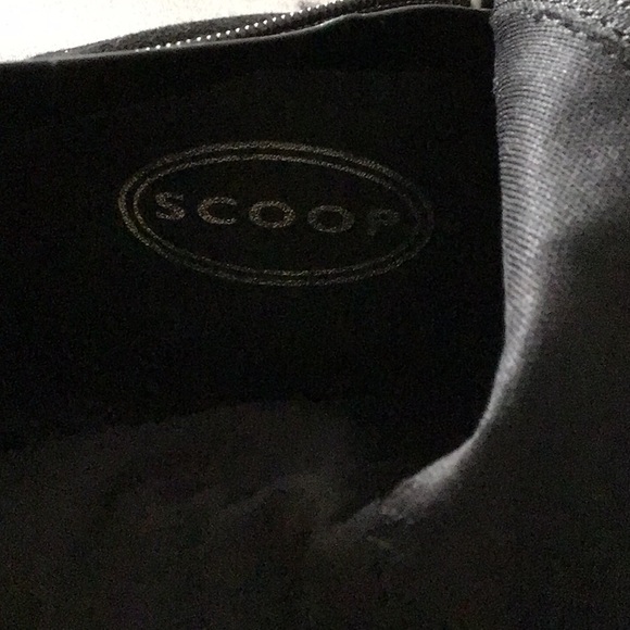 Scoops woman’s boot - Picture 4 of 5